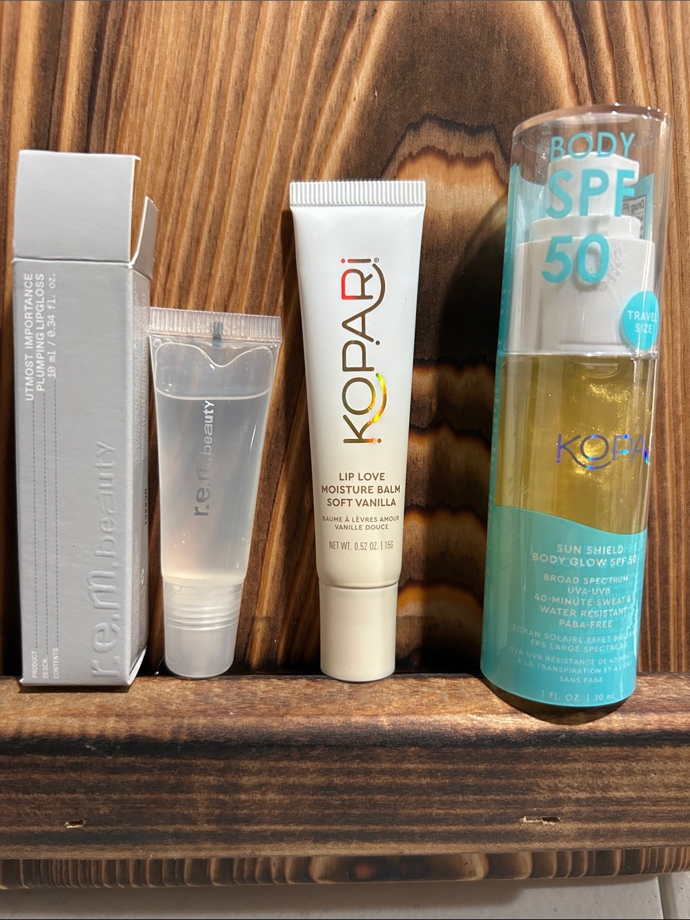 Kopari Lip Love Moisture Balm Tube - White & Gold